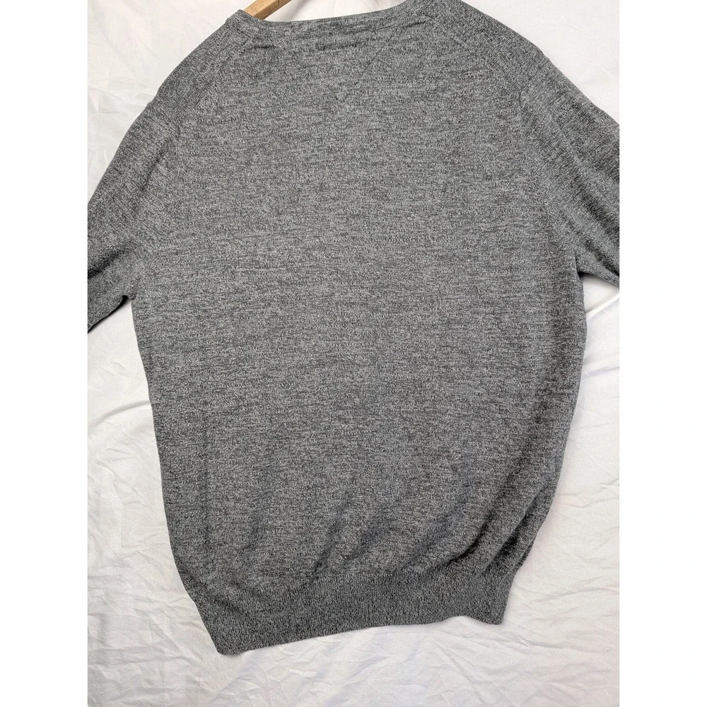 Tommy Hilfiger Knit M Gray Sweater Soft Comfort Cotton Pullover Embroidered Logo